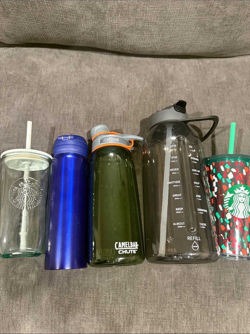 Pre-owned water bottle set of 5